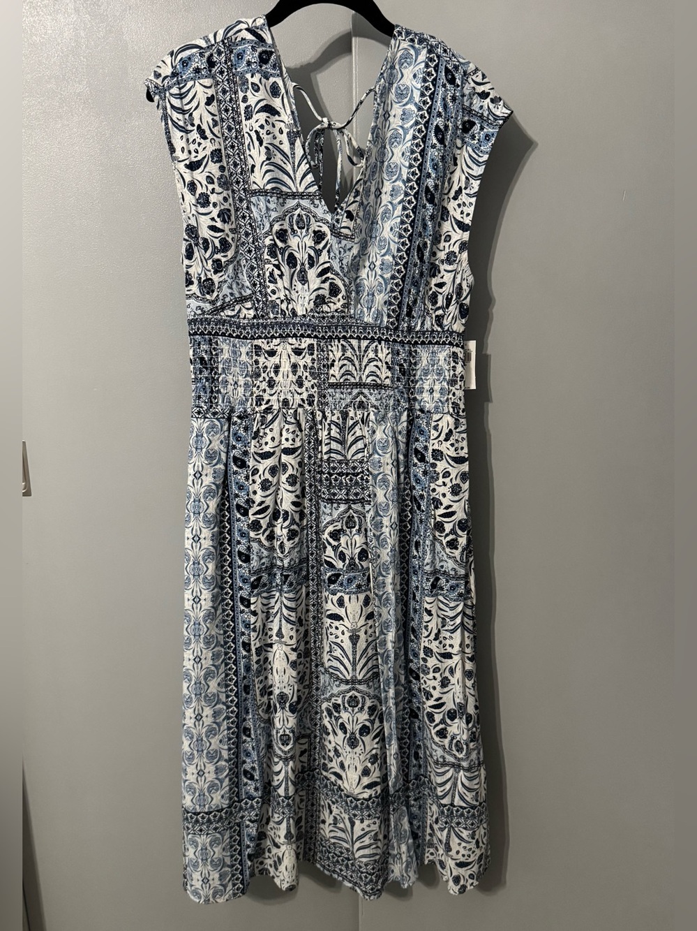 NWT Old Navy Blue & White Boho V‑Neck Maxi Dress